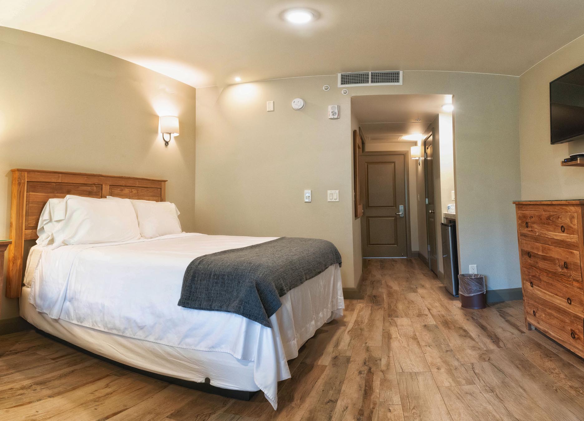 Accessible queen guest room